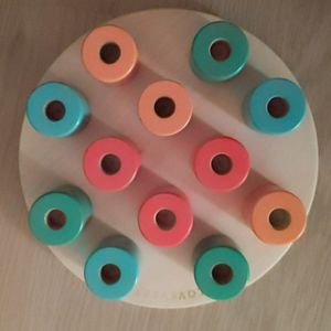 Lovevery Wooden stacking peg board